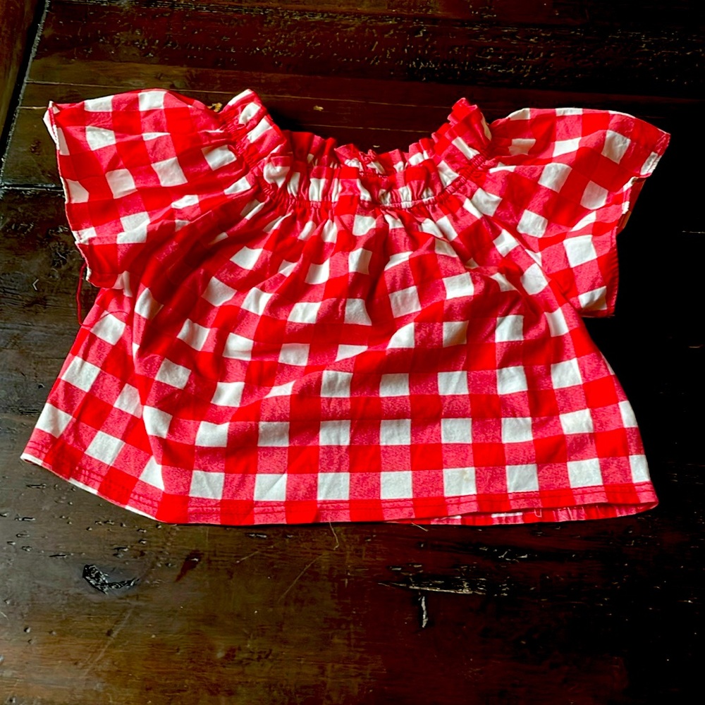 Zara’s red and white gingham top for girls